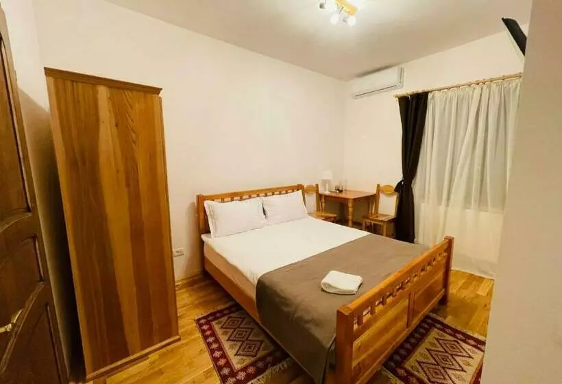 ペンション Domeniul Bondarelului