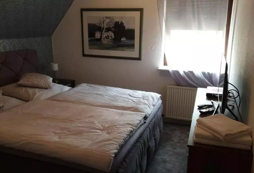 ペンション Dorfkrug Grabau