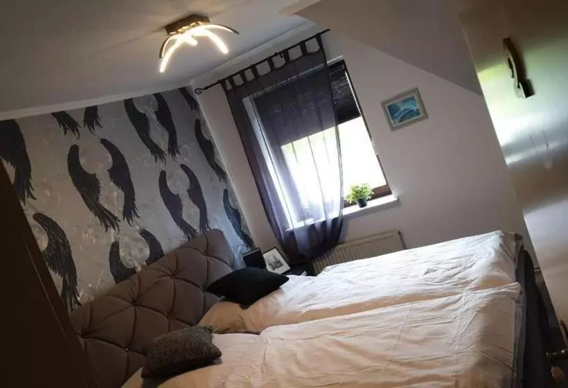 ペンション Dorfkrug Grabau