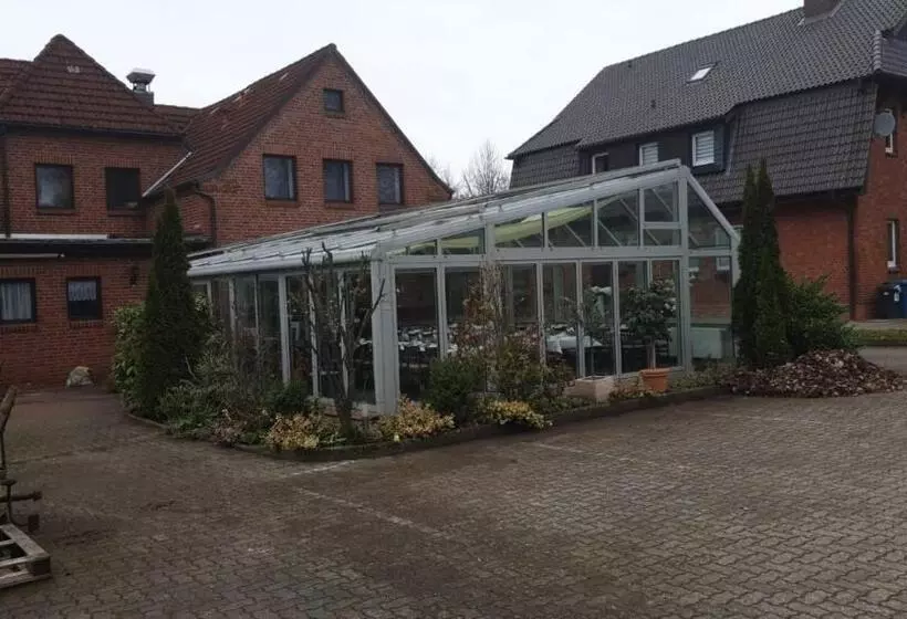 ペンション Dorfkrug Grabau