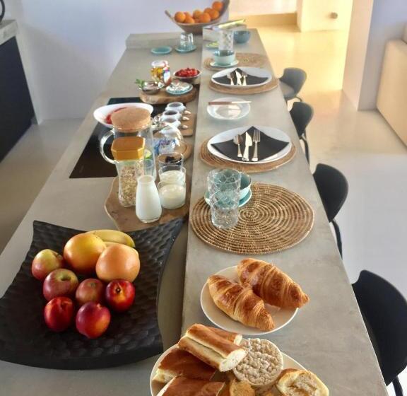 פנסיון Galerie, Tumulus De La Hogue