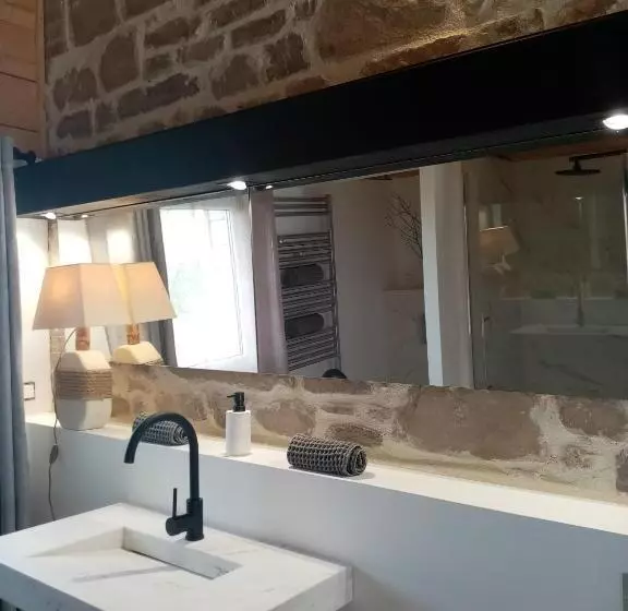 ペンション Galerie, Tumulus De La Hogue