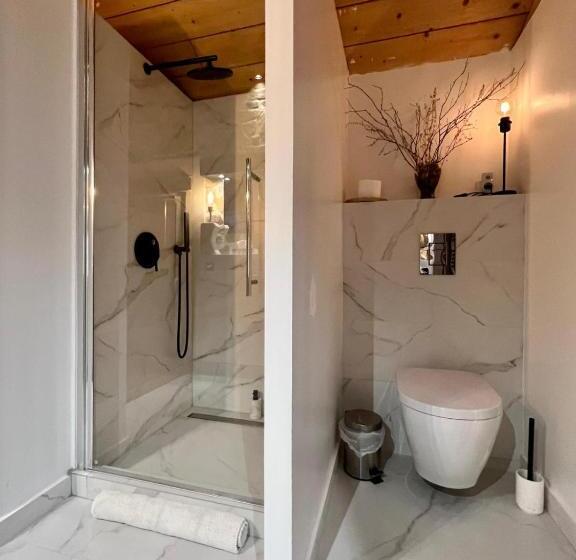 פנסיון Galerie, Tumulus De La Hogue