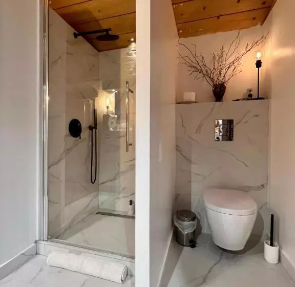 ペンション Galerie, Tumulus De La Hogue