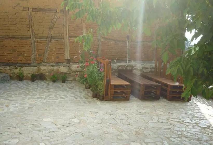 ペンション Guest House „ivanovata House”