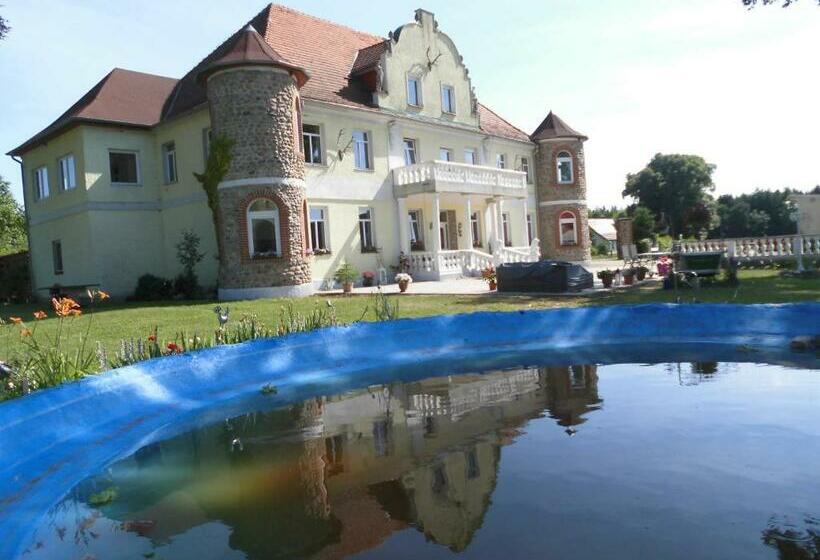 بنسيون Gutshaus Darsikow