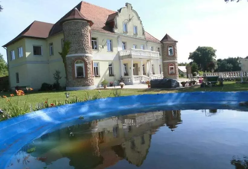 Majatalo Gutshaus Darsikow