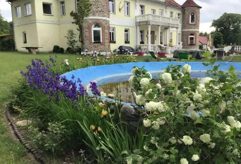 Majatalo Gutshaus Darsikow