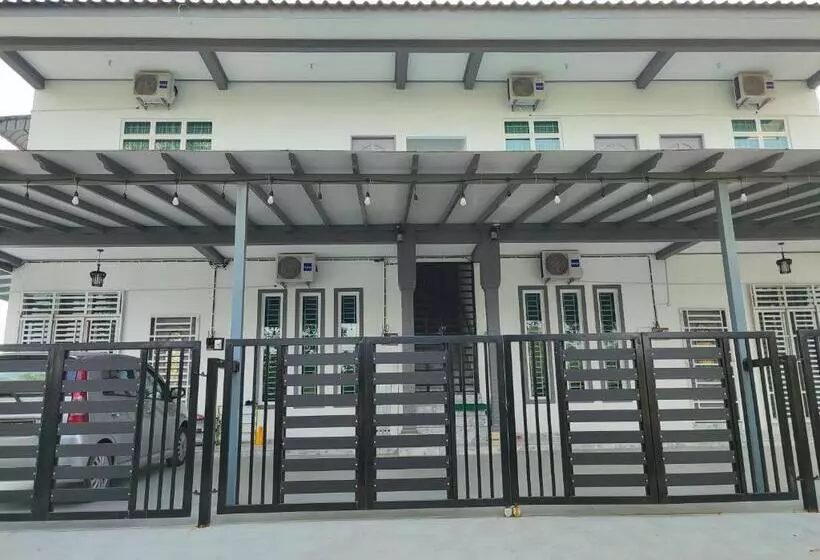 ペンション Kayangan Inn