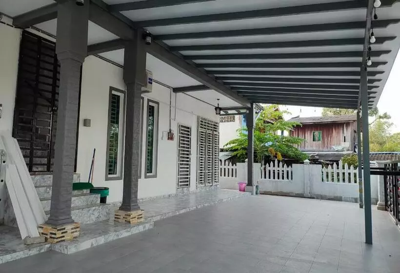 ペンション Kayangan Inn