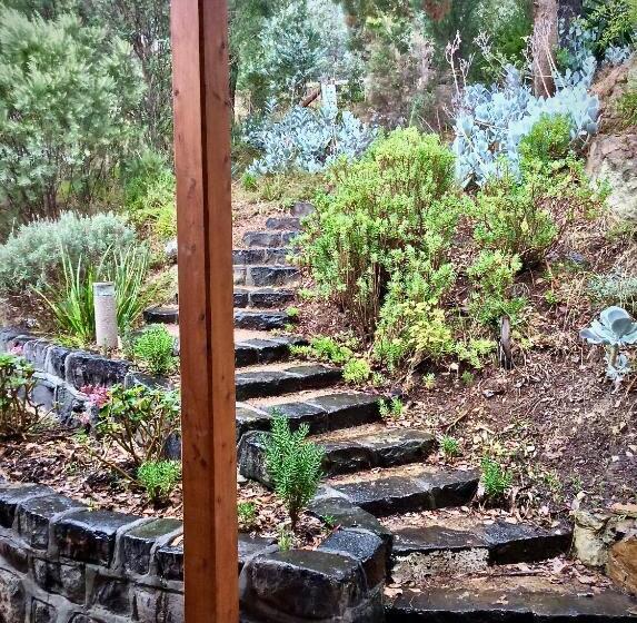 بنسيون The Green Room Wattle Glen