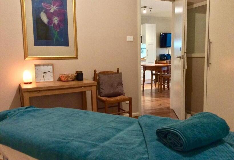 بنسيون The Green Room Wattle Glen