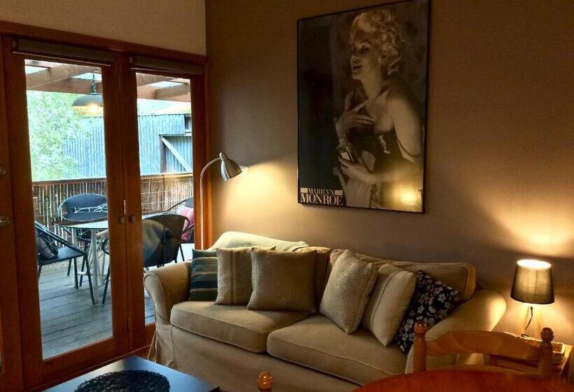 بنسيون The Green Room Wattle Glen