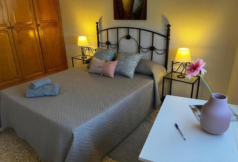 تختخواب و صبحانه Sarah Kite Ii Vv, Room 1