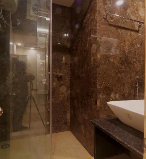 Отель Shri Tirupati Residency