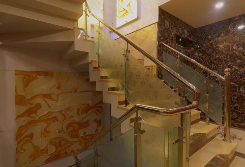 Отель Shri Tirupati Residency