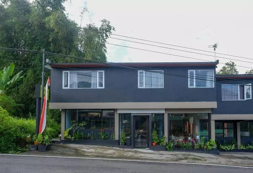 Urbanview Hotel Umbrella Dieng By Reddoorz