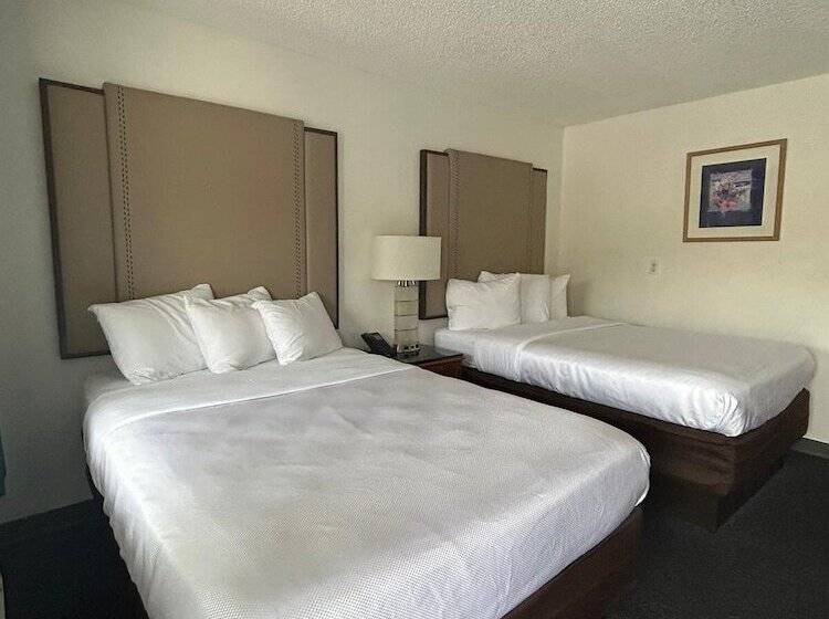 Backcountry Inn Motel