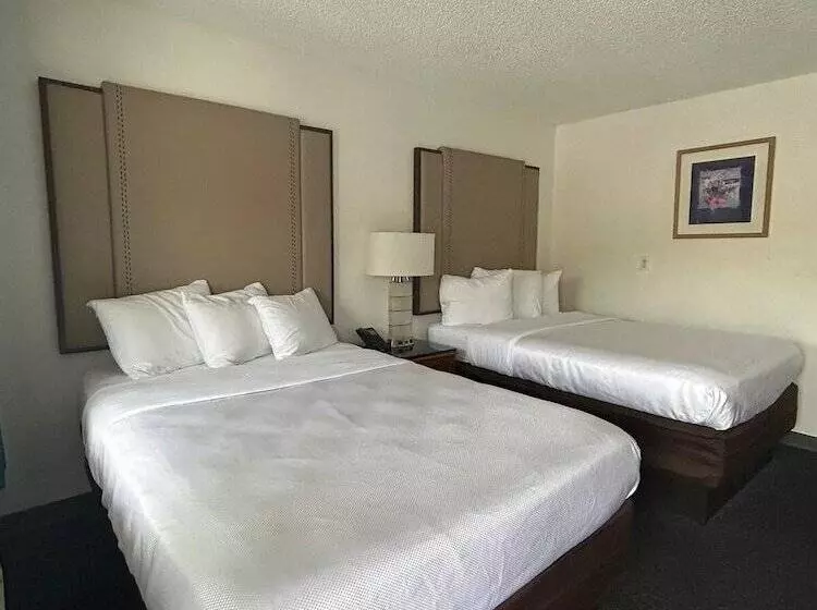 Backcountry Inn Motel