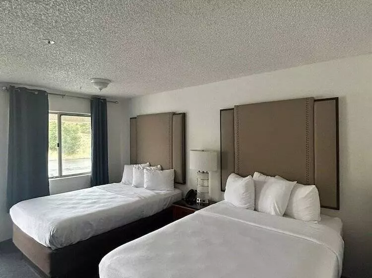 Backcountry Inn Motel