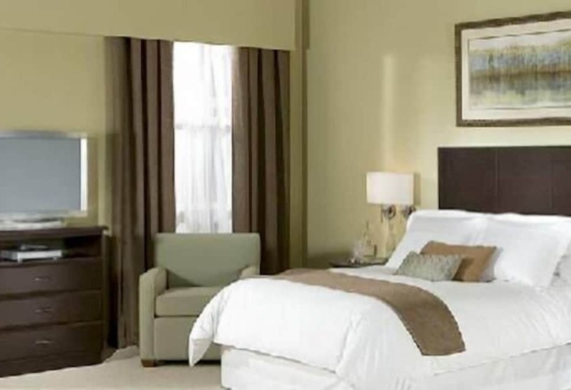 Hotel Ambassador Inn & Suites