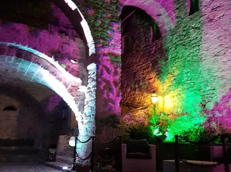 Hotelli Château De Madières  Châteauzen