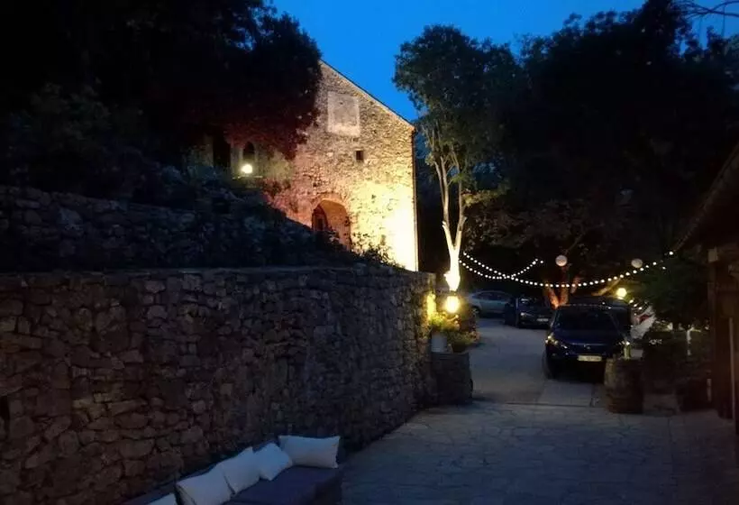 Hotelli Château De Madières  Châteauzen