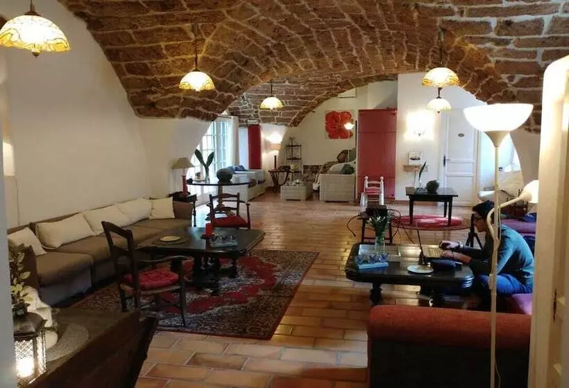 Hotelli Château De Madières  Châteauzen