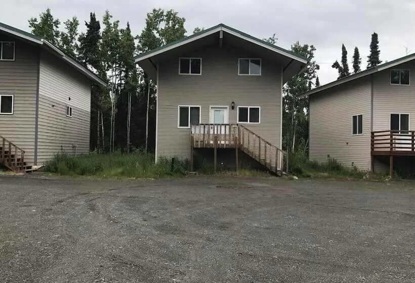 Hotelli Frenchy's Fishing And Adventure Cabins