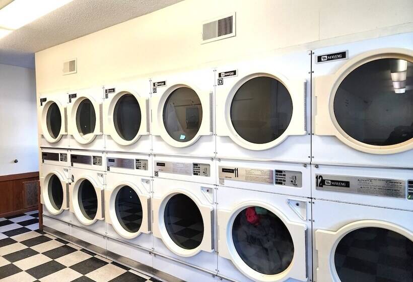 ホテル Grantsburg Inn