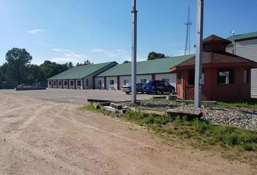 ホテル Inn Of The Pines