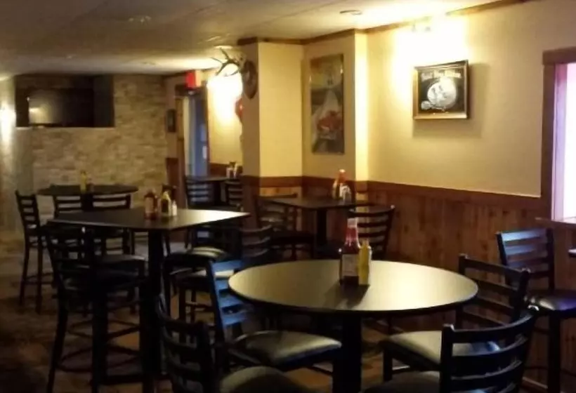 ホテル Inn Of The Pines