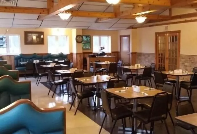 ホテル Inn Of The Pines