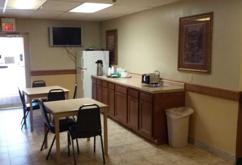 酒店 Inn Of The Pines