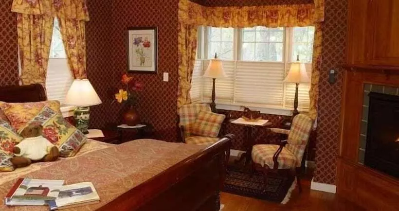 Hotelli Three Mountain Inn