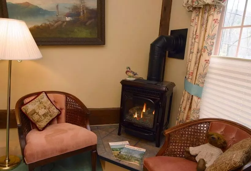 Hotelli Three Mountain Inn