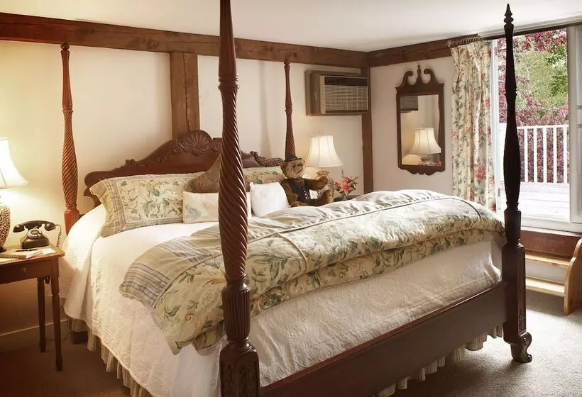 Hotelli Three Mountain Inn