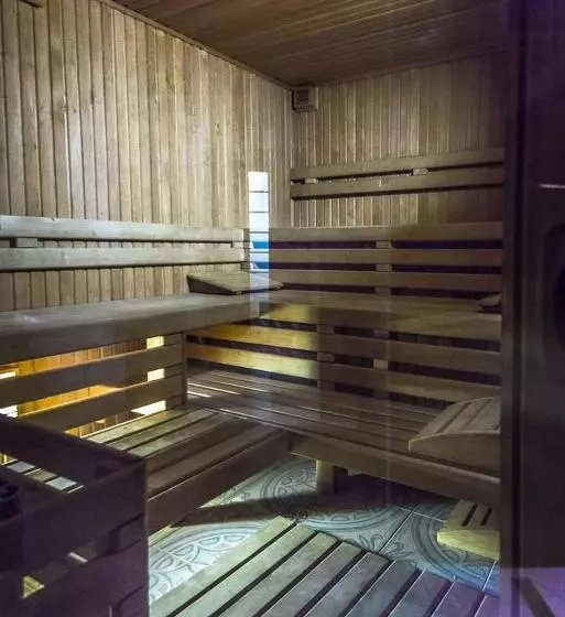 Hotelli Dworek Nad Pilicą