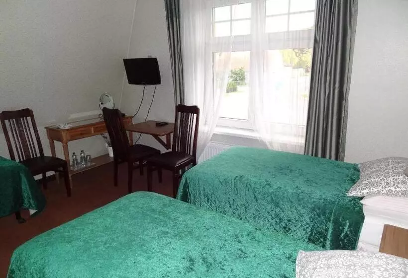 Hotelli Pensjonat U Kota Wasyla