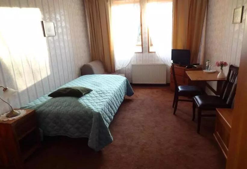 Hotelli Pensjonat U Kota Wasyla