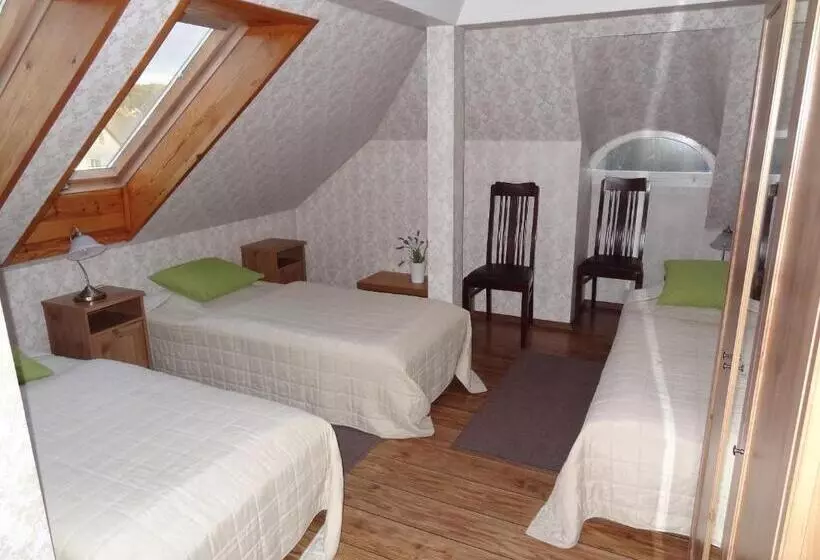 Hotelli Pensjonat U Kota Wasyla