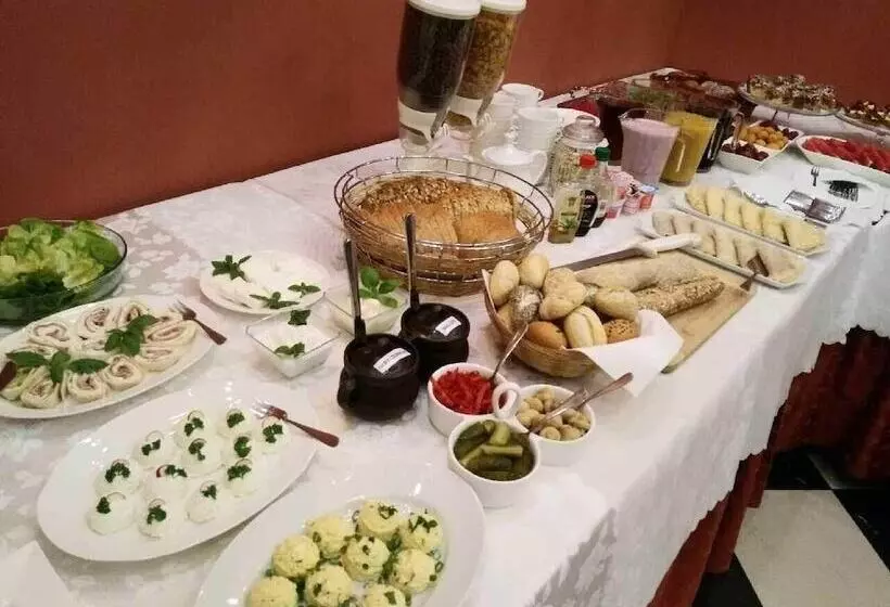 Hotelli Rezydencja Pod Zegarem