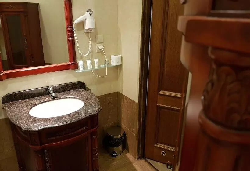 Hotelli Rezydencja Pod Zegarem