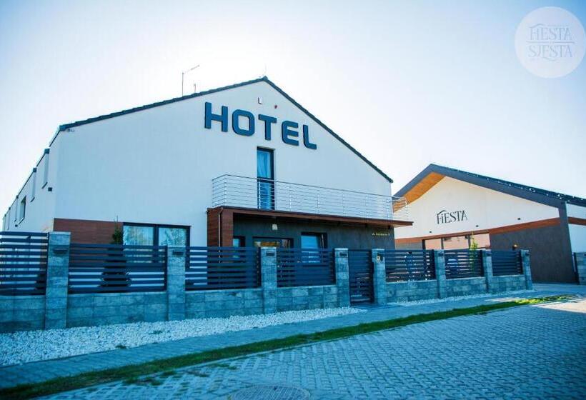 בית מלון כפרי Sjesta