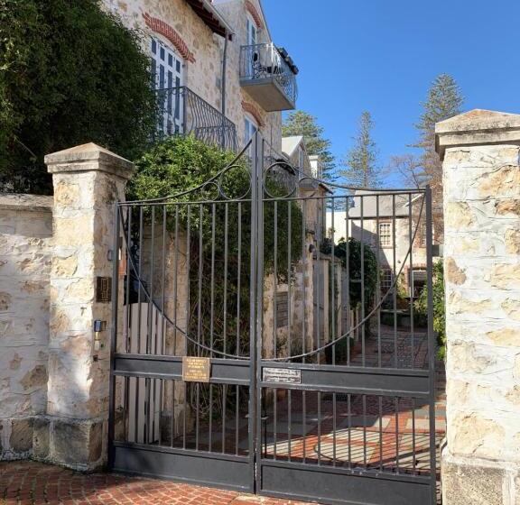 Fremantle Port Mill Bed & Breakfast   Unique Accommodation