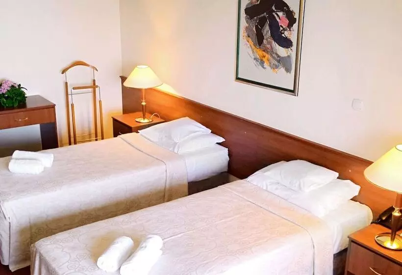 هتل Bellevue Metropol Lake Resort