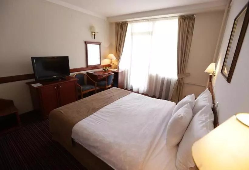 هتل Bellevue Metropol Lake Resort