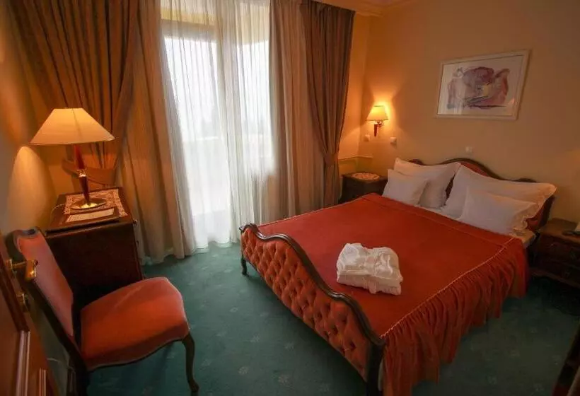 هتل Bellevue Metropol Lake Resort