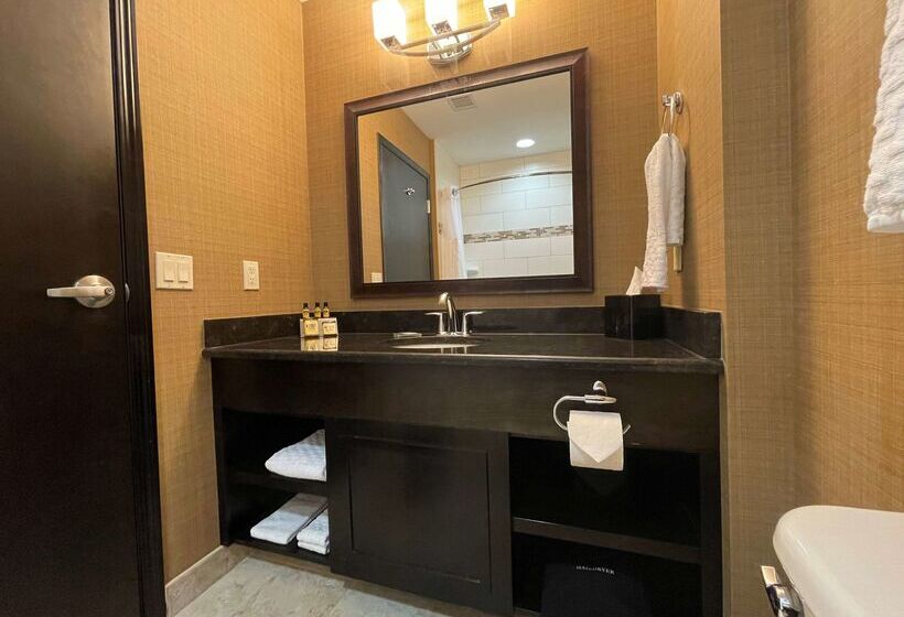 호텔 Best Western Plus Okotoks Inn & Suites