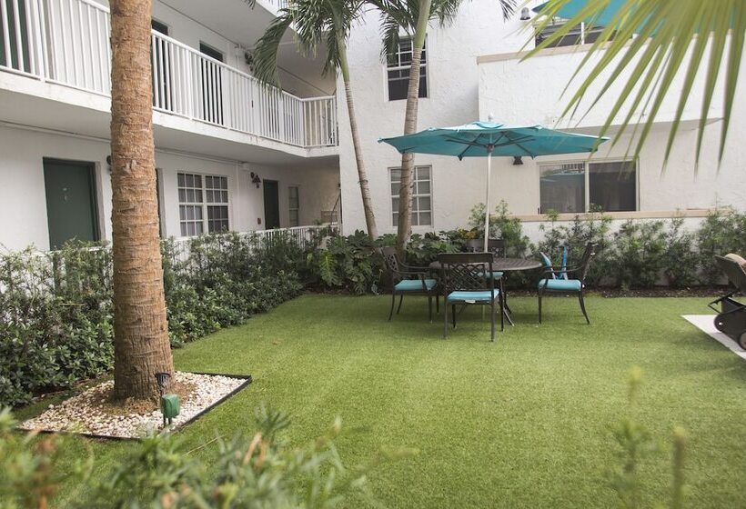 Hotel Coral Reef At Key Biscayne